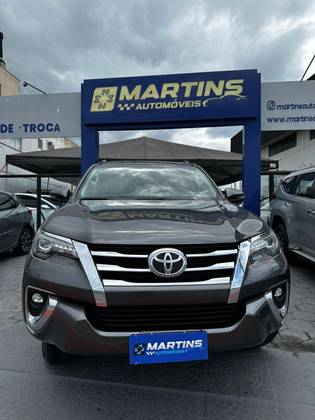TOYOTA HILUX SW4 2.8 SRX 4X4 16V TURBO INTERCOOLER DIESEL 4P AUTOMÁTICO